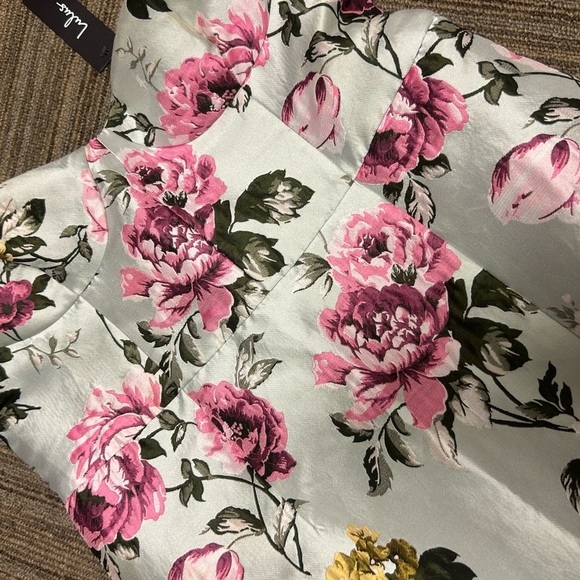 NWT Lulu's Elegant strapless, light sage Floral Dress for prom, wedding guest - Picture 3 of 8